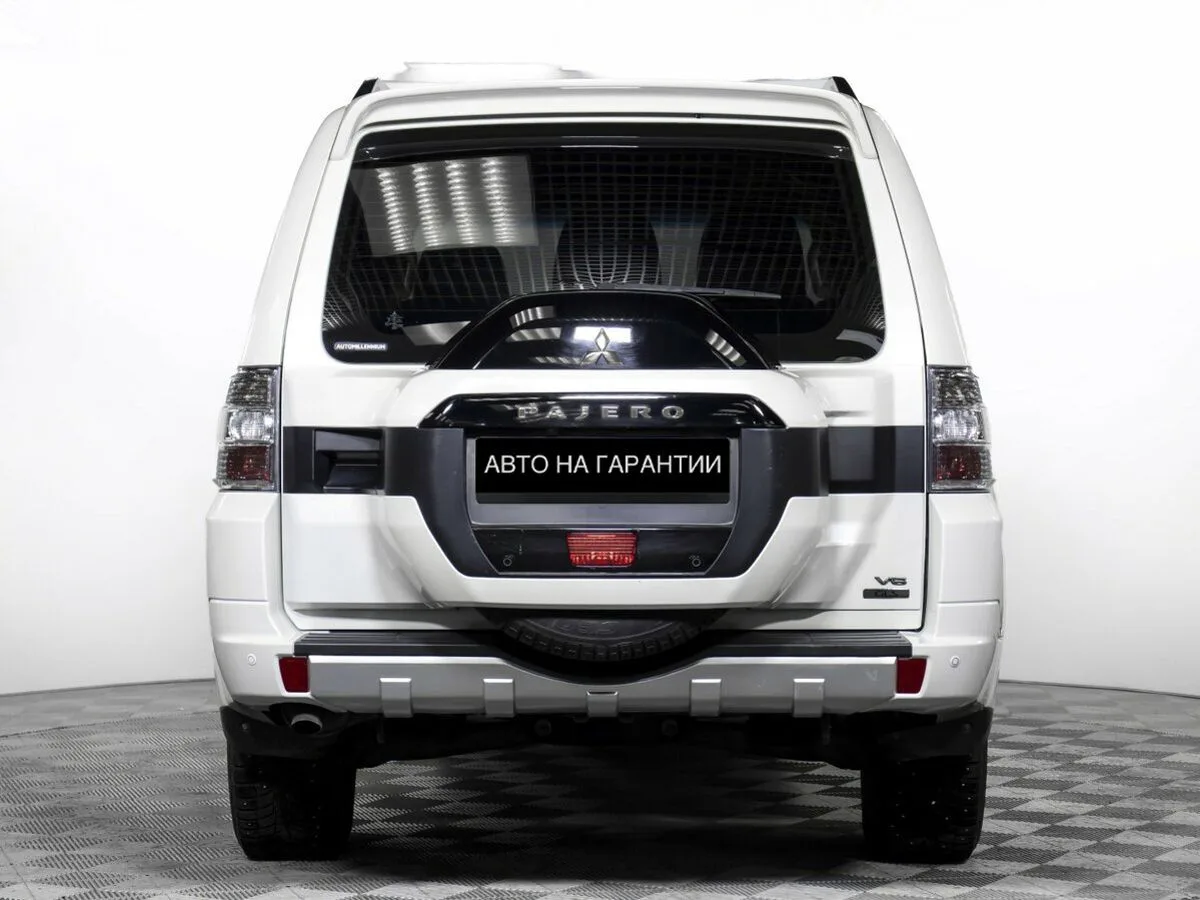 Mitsubishi Pajero IV Рестайлинг 2 · GLS — фото 4