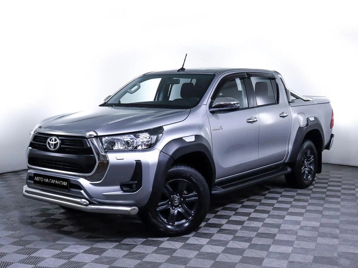 Toyota Hilux VIII Рестайлинг 2 · Комфорт