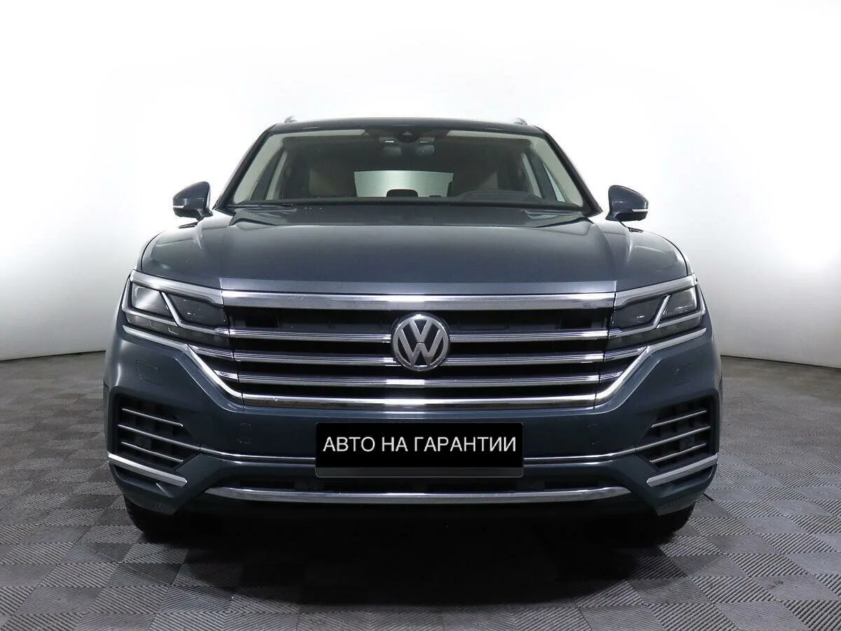 Volkswagen Touareg III · Respect (2018-2021) — фото 2
