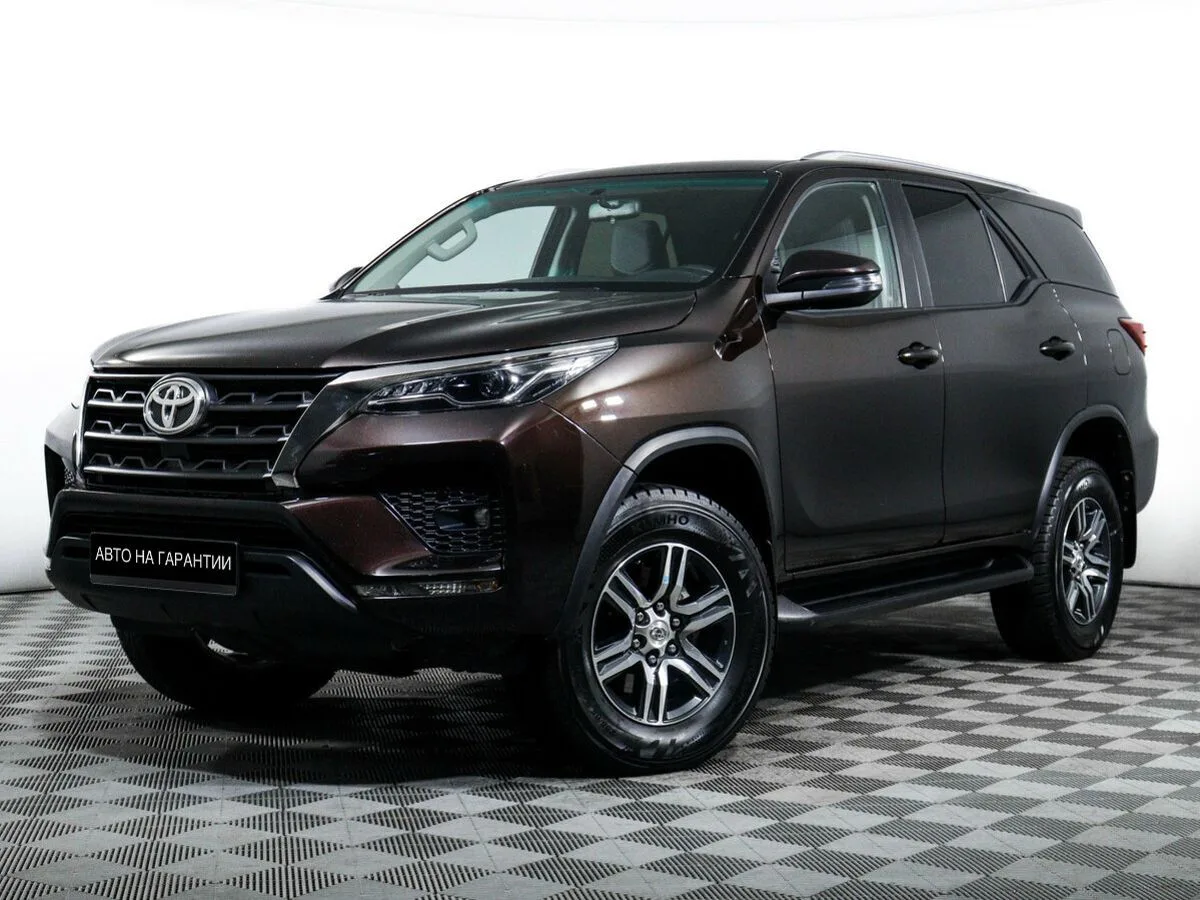 Toyota Fortuner II Рестайлинг · EXR
