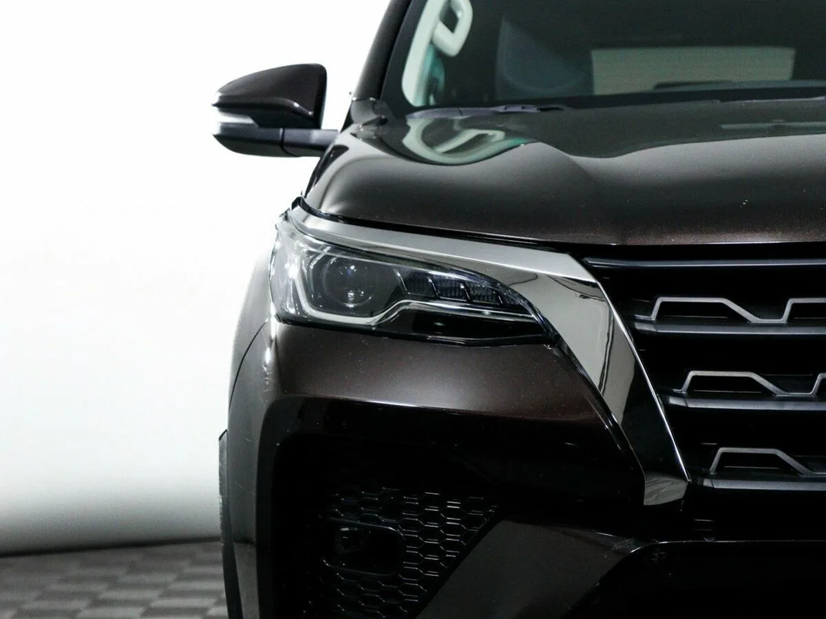 Toyota Fortuner II Рестайлинг · EXR — фото 5