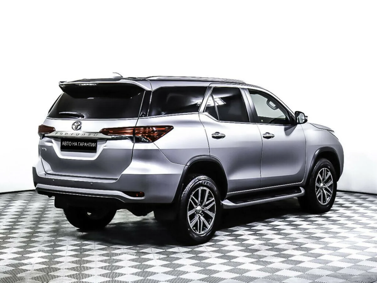 Toyota Fortuner II · TRD — фото 5