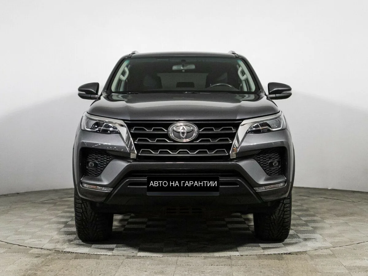 Toyota Fortuner II Рестайлинг · Комфорт — фото 2