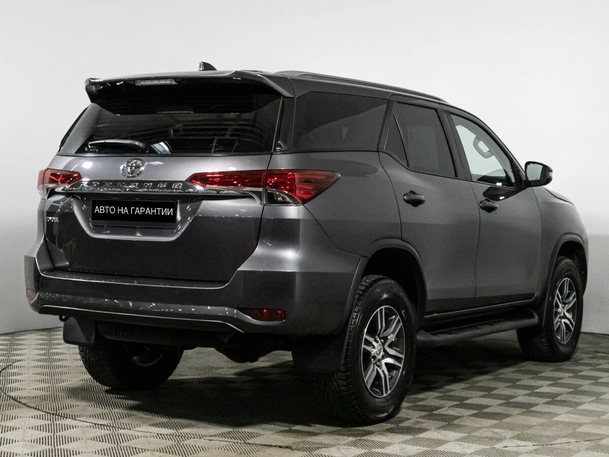 Toyota Fortuner II Рестайлинг · Комфорт — фото 3