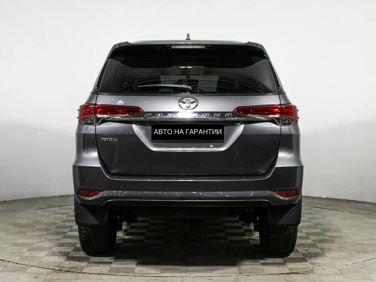 Toyota Fortuner II Рестайлинг · Комфорт — фото 4