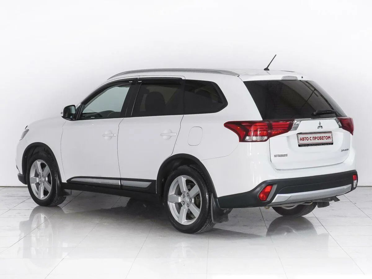 Mitsubishi Outlander III Рестайлинг 2 · Invite — фото 3