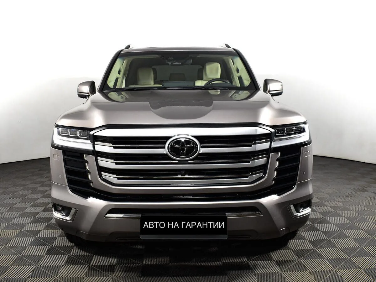 Toyota Land Cruiser 300 Series · Элеганс — фото 2