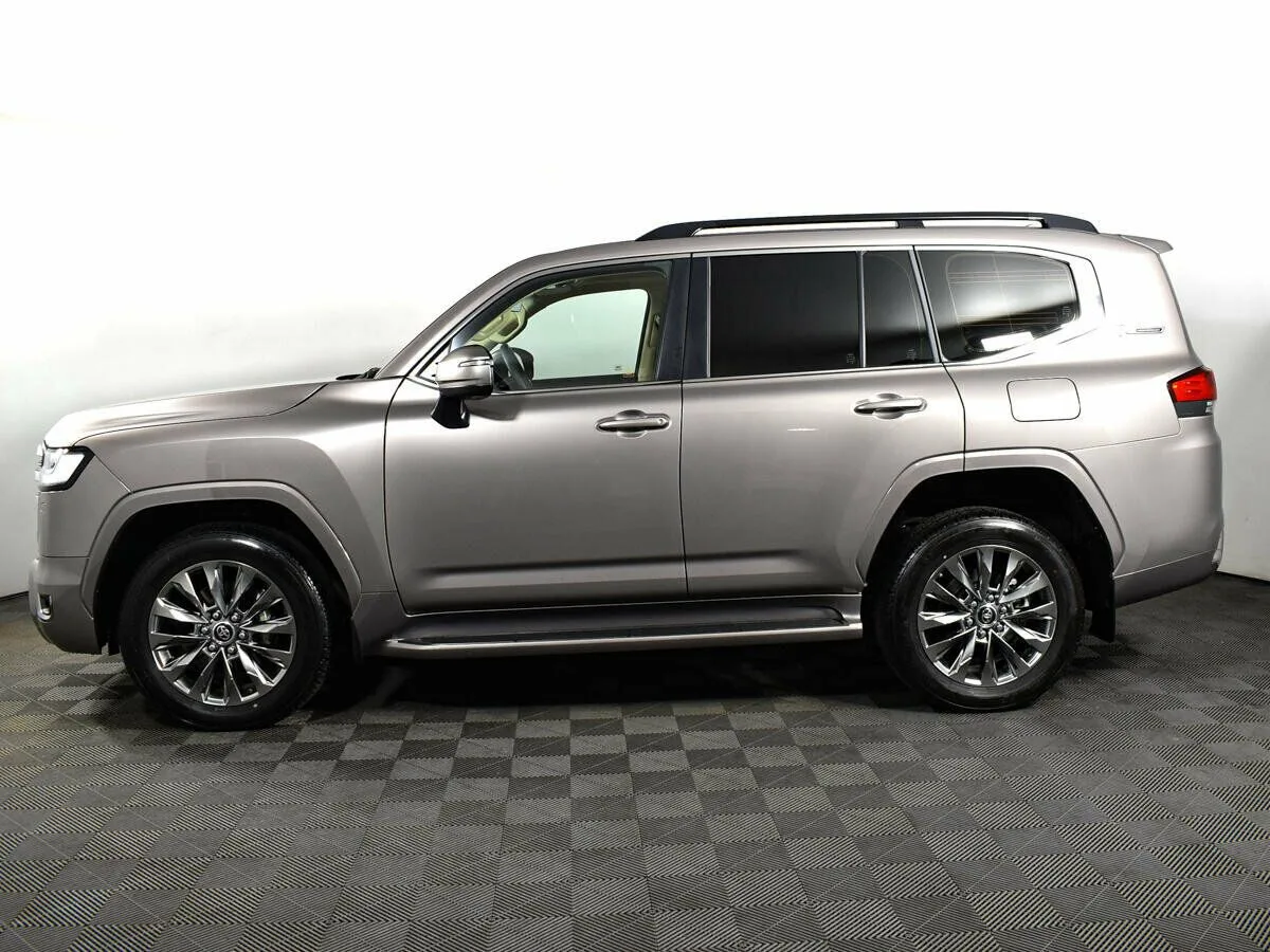 Toyota Land Cruiser 300 Series · Элеганс — фото 3