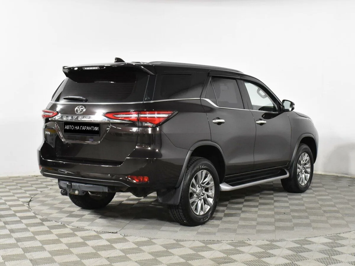 Toyota Fortuner II Рестайлинг · Престиж — фото 3