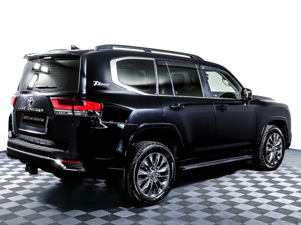 Toyota Land Cruiser 300 Series · 70th Anniversary — фото 5