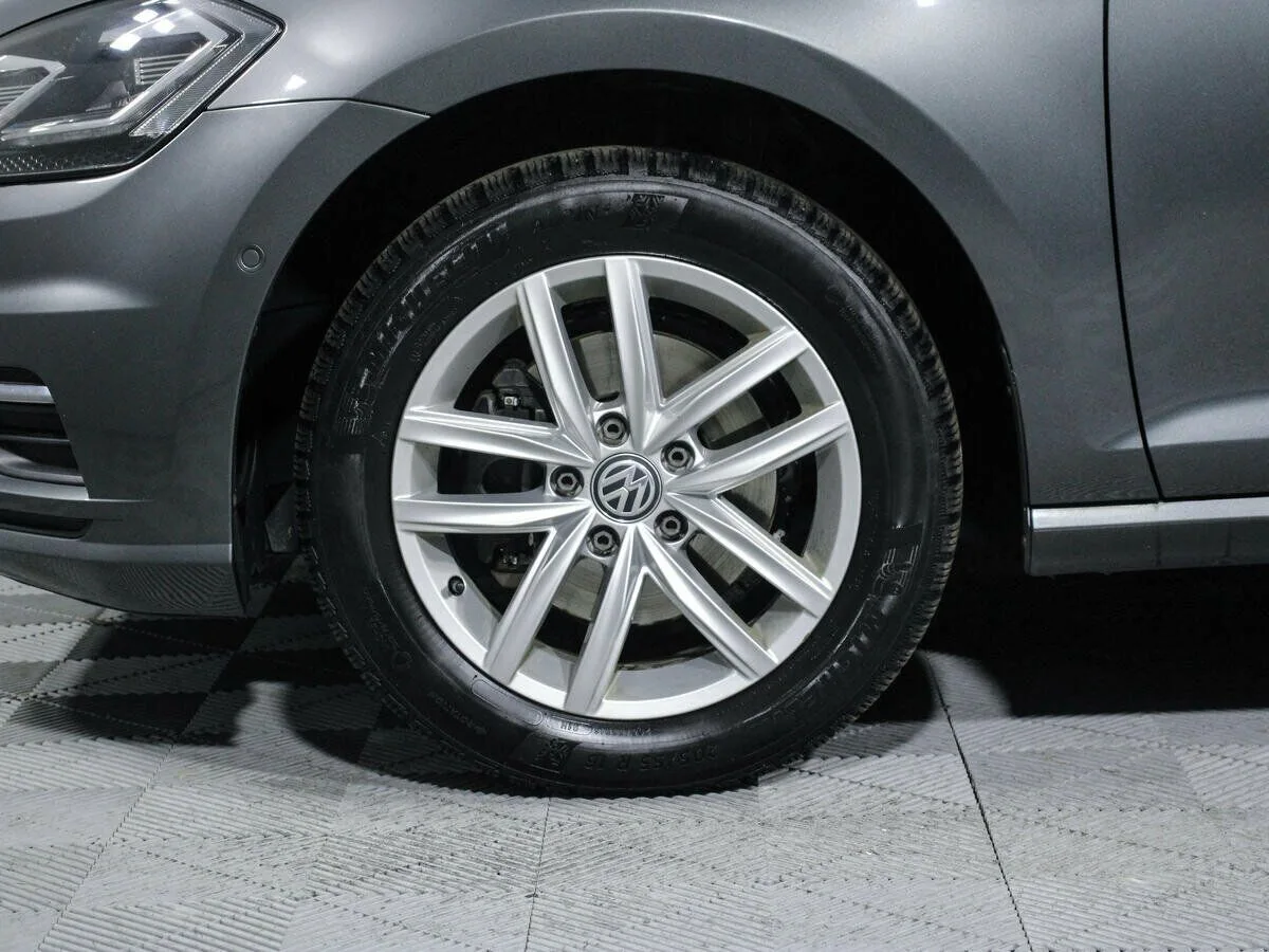Volkswagen Golf VII Рестайлинг — фото 5