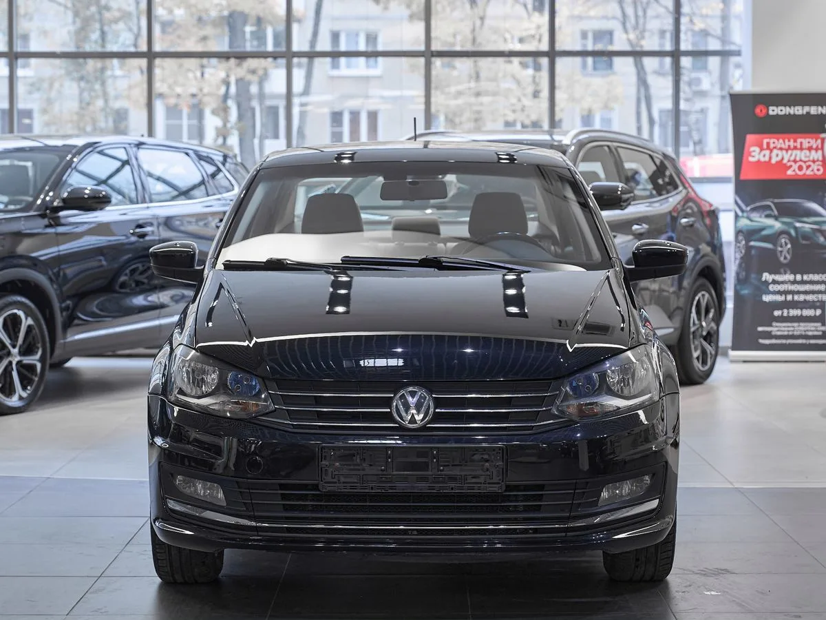 Volkswagen Polo V Рестайлинг · Highline 15-18 — фото 2
