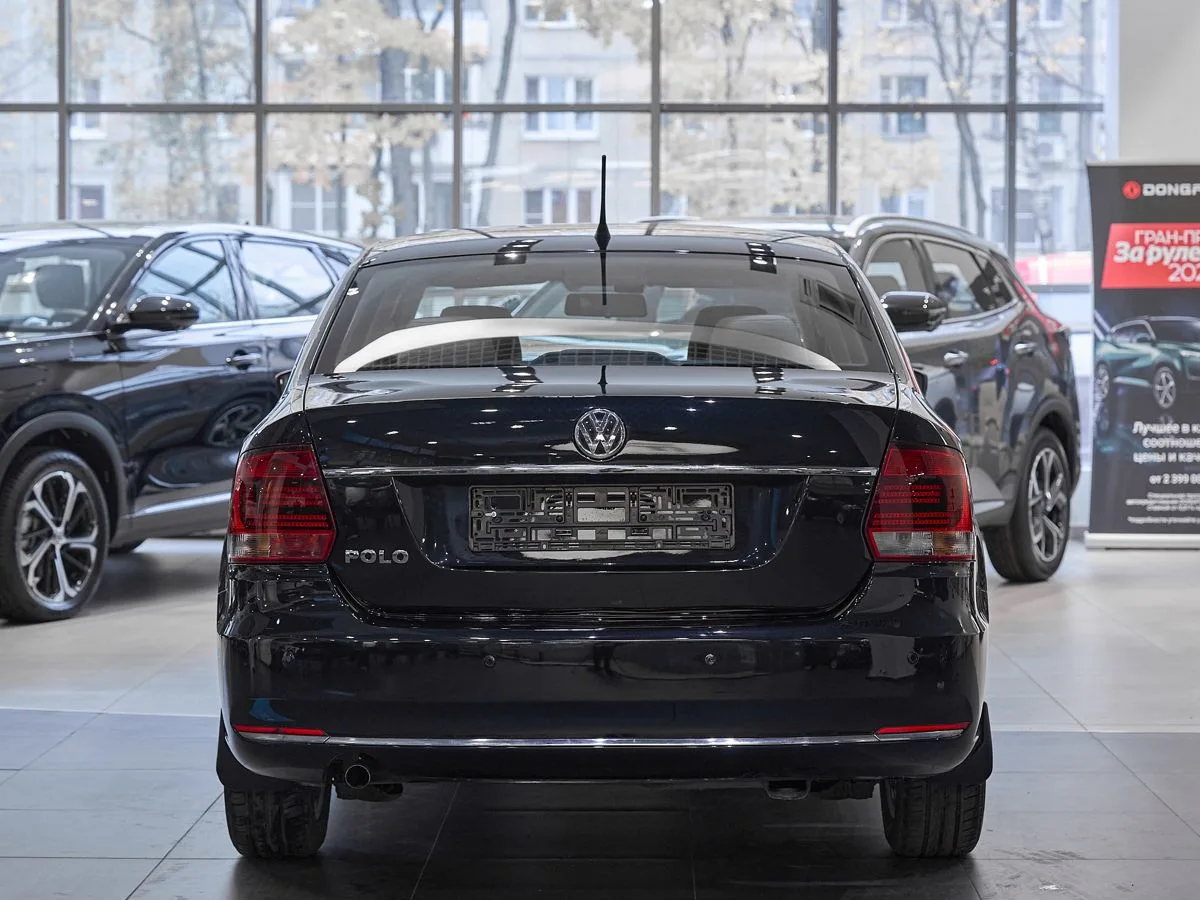 Volkswagen Polo V Рестайлинг · Highline 15-18 — фото 5