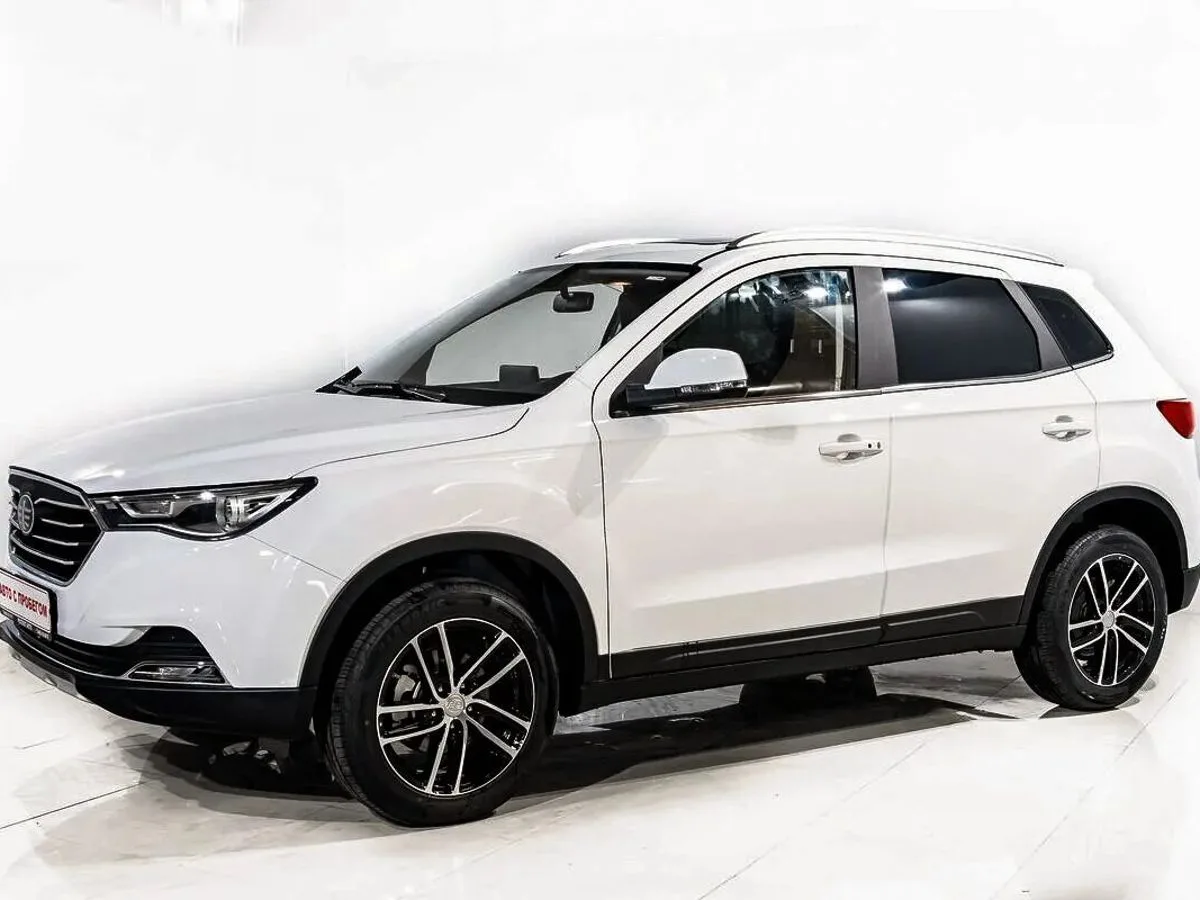 FAW Besturn X40 I · Luxury