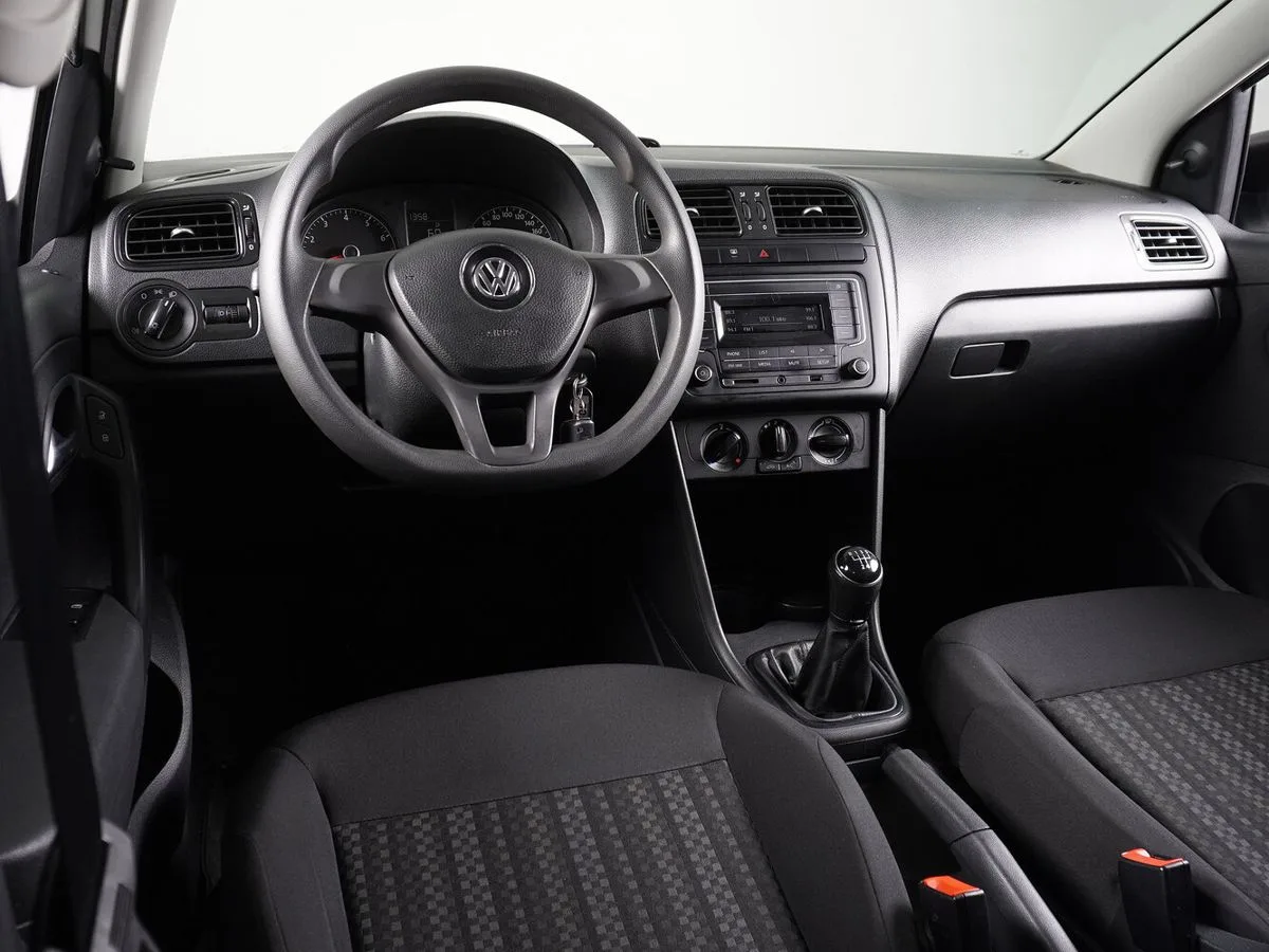 Volkswagen Polo V Рестайлинг · Allstar — фото 5