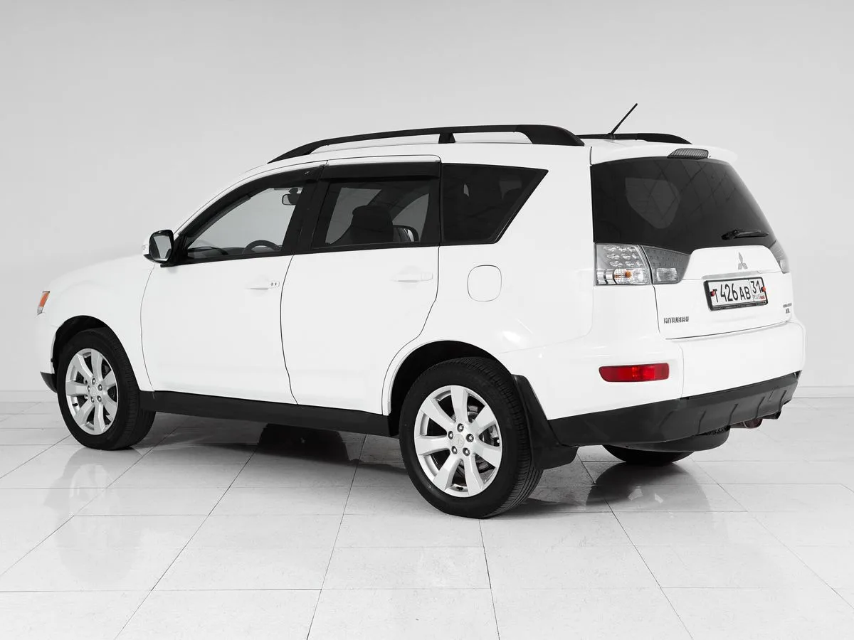 Mitsubishi Outlander II Рестайлинг · Ultimate — фото 4