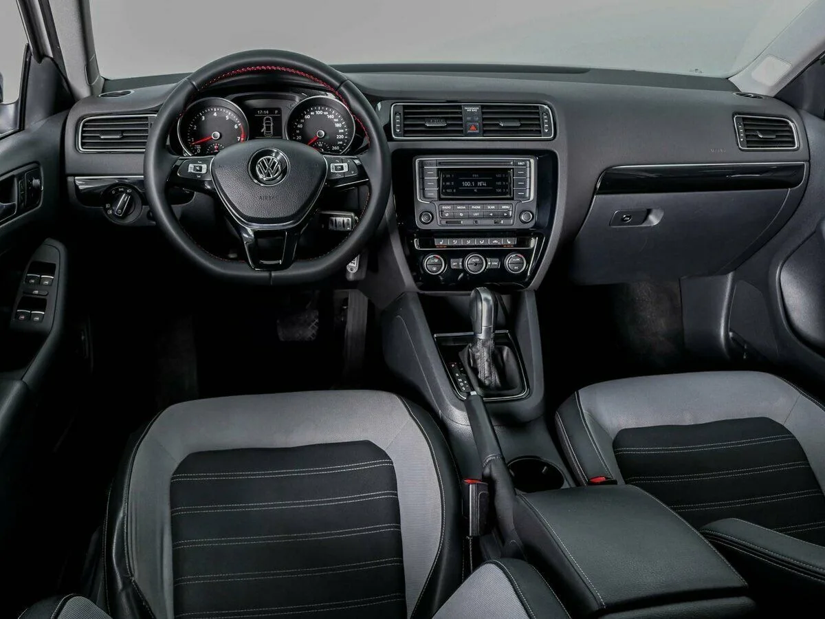 Volkswagen Jetta VI Рестайлинг — фото 5