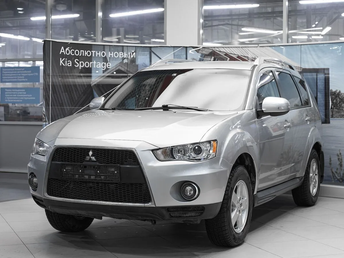Mitsubishi Outlander II Рестайлинг · Instyle
