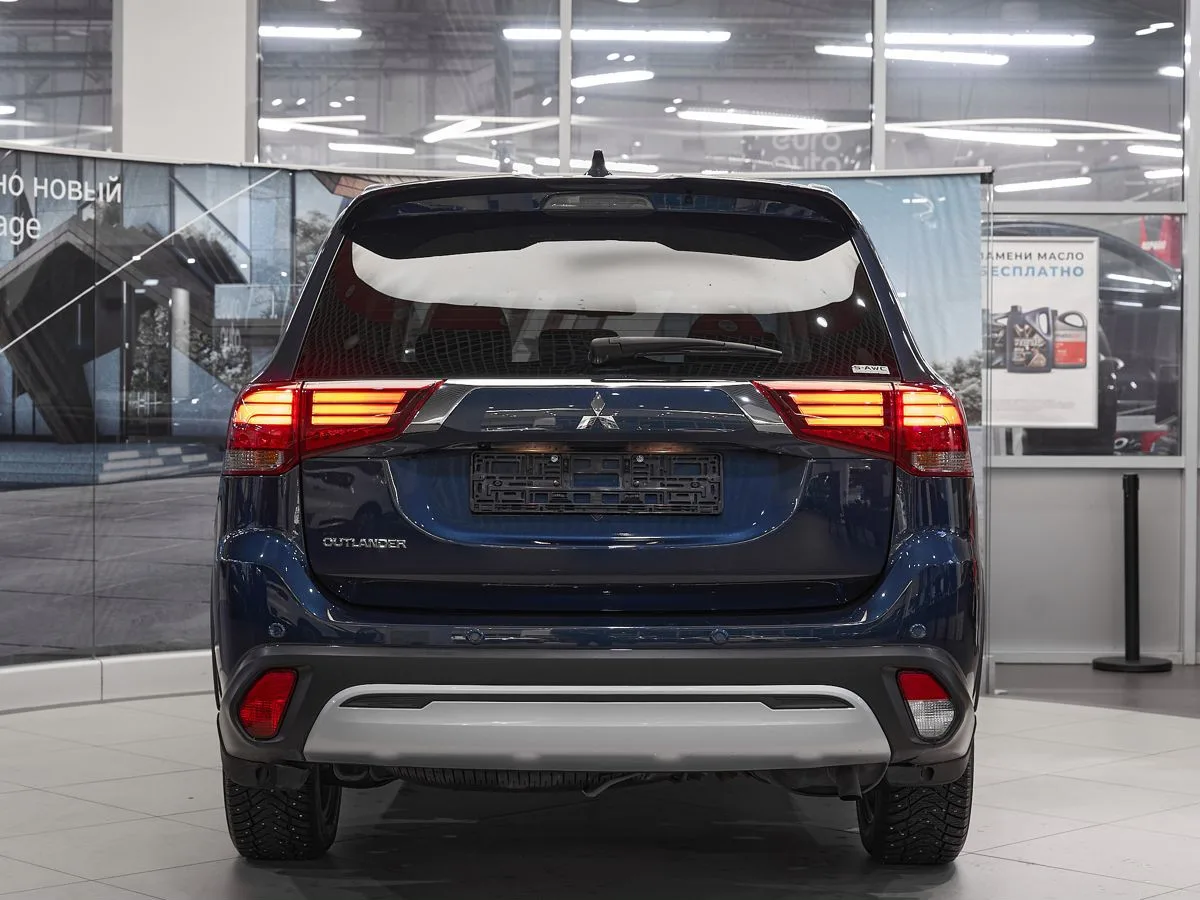 Mitsubishi Outlander III Рестайлинг 3 · Ultimate — фото 5