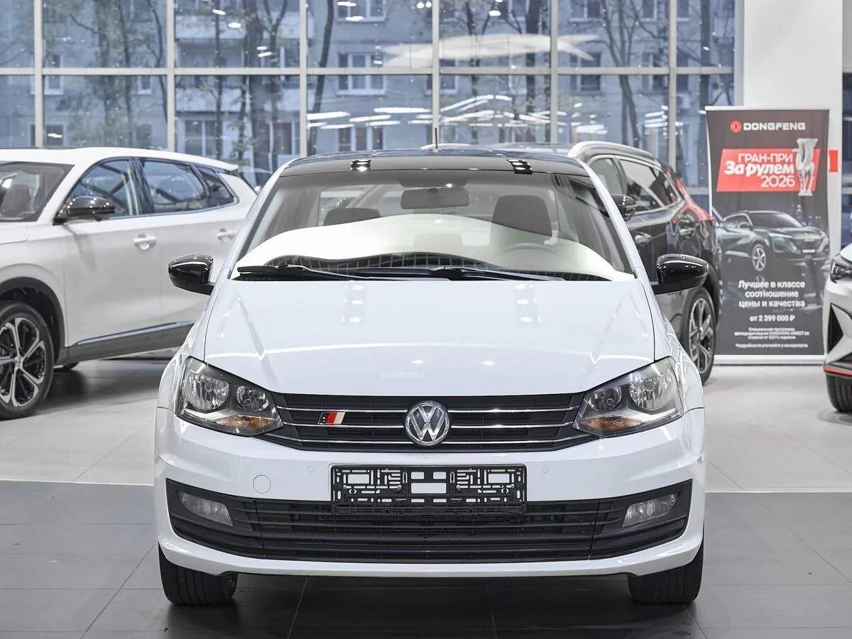 Volkswagen Polo V Рестайлинг · Highline — фото 2