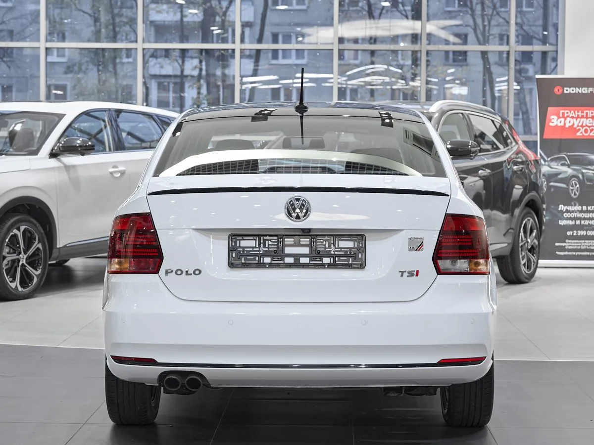 Volkswagen Polo V Рестайлинг · Highline — фото 5