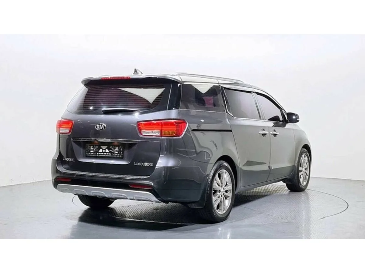 Kia Carnival III — фото 2