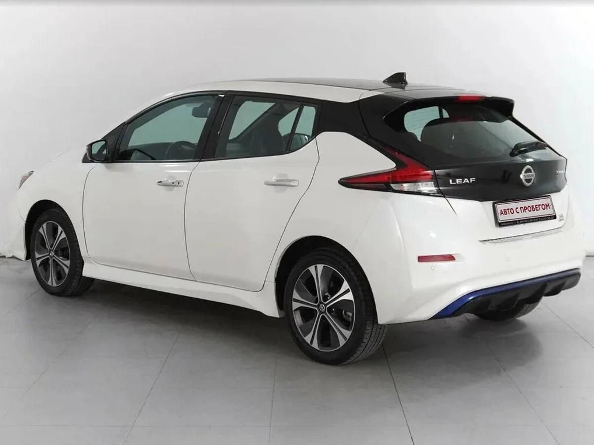 Nissan Leaf II (ZE1) — фото 2