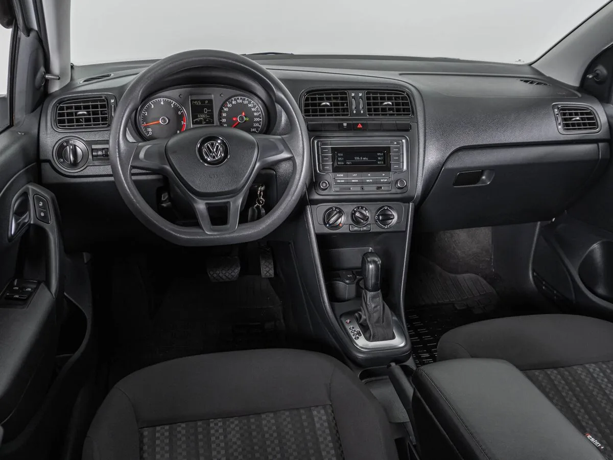 Volkswagen Polo V Рестайлинг · Allstar — фото 5