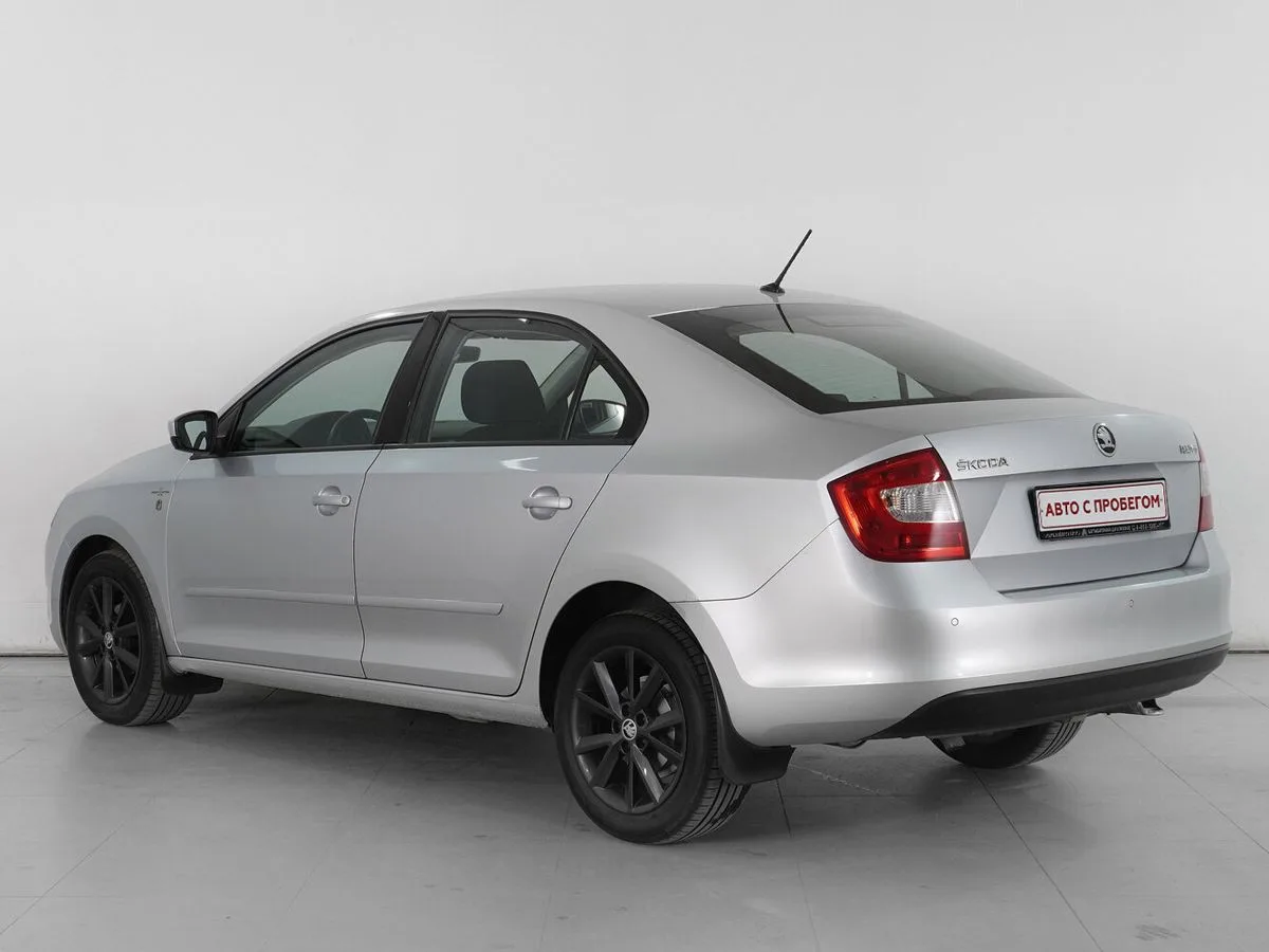Skoda Rapid I — фото 3
