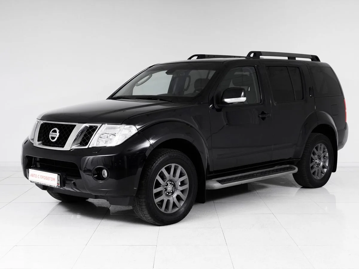 Nissan Pathfinder III Рестайлинг · LE +camera