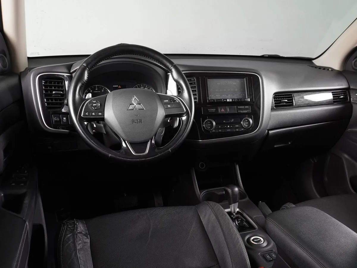 Mitsubishi Outlander III Рестайлинг 2 · Instyle 2017 — фото 5