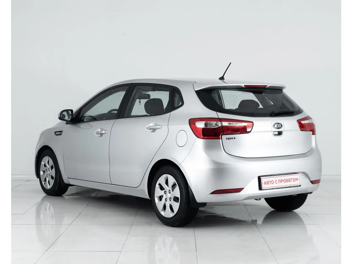 Kia Rio III — фото 5