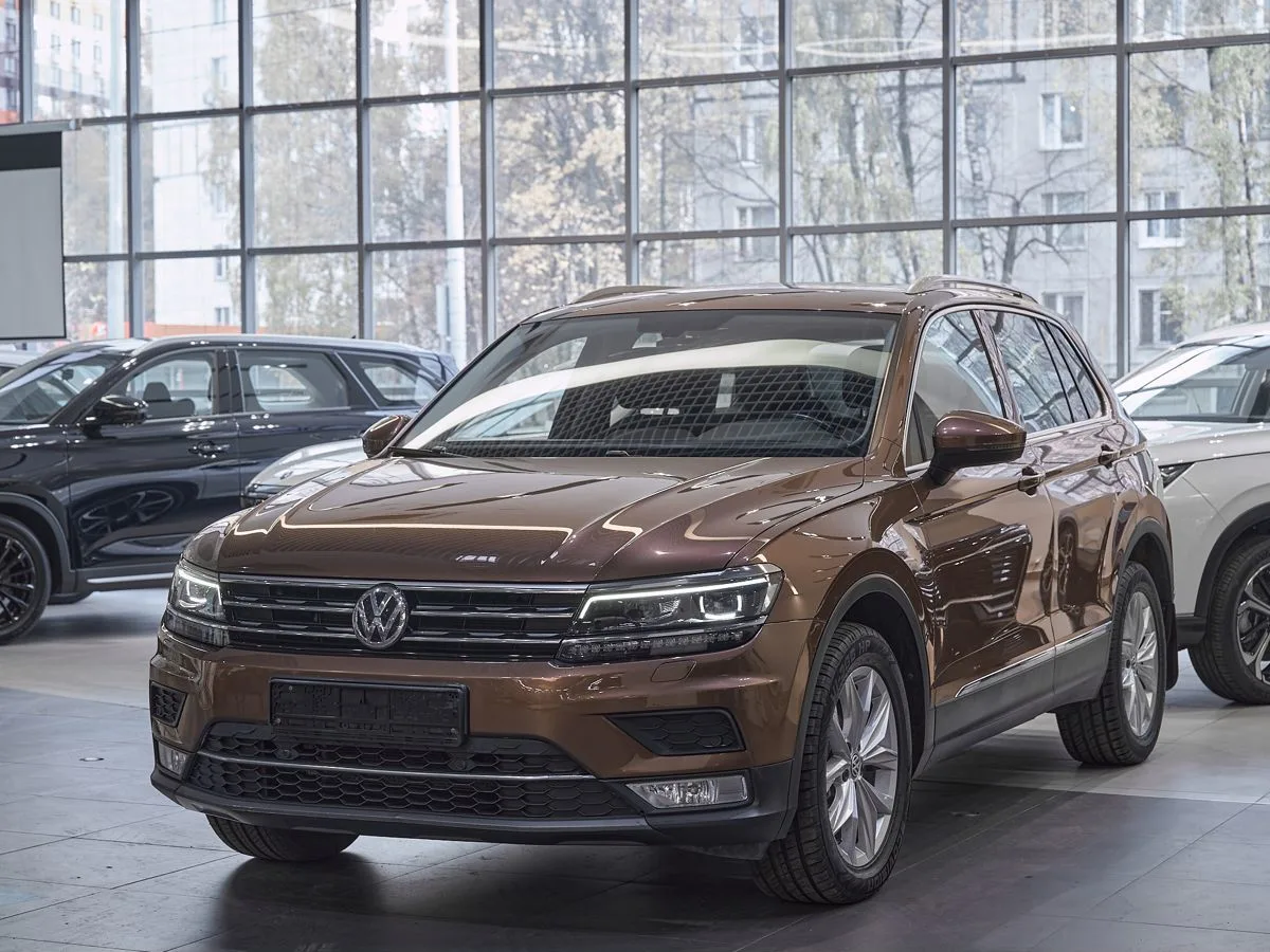 Volkswagen Tiguan II · Comfortline — фото 3