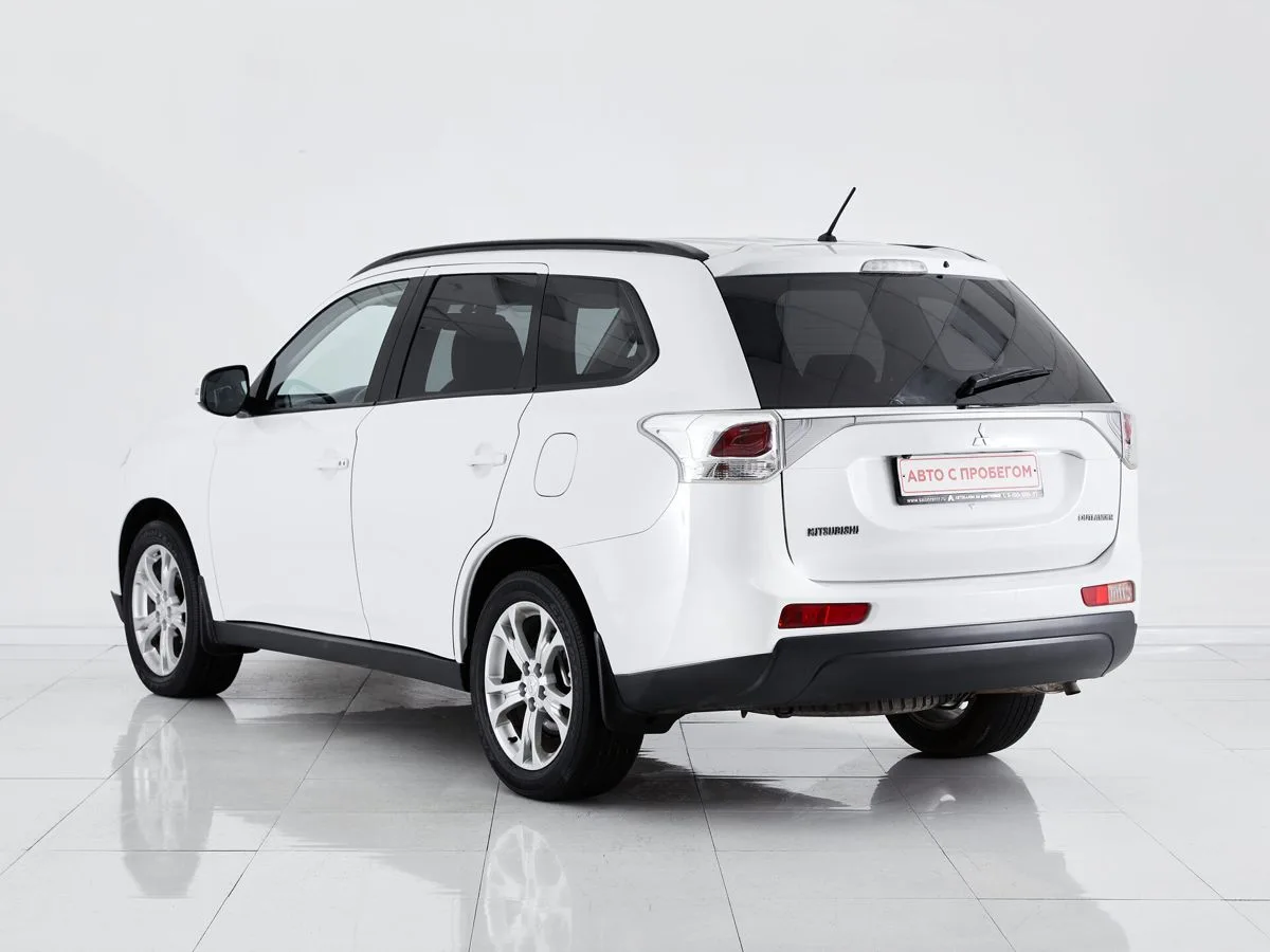 Mitsubishi Outlander III · Intense — фото 5