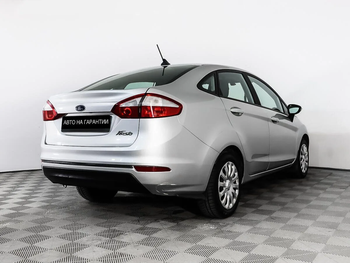 Ford Fiesta Mk6 Рестайлинг · Trend — фото 3