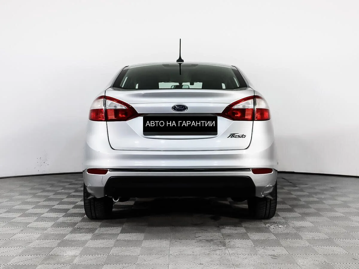 Ford Fiesta Mk6 Рестайлинг · Trend — фото 4
