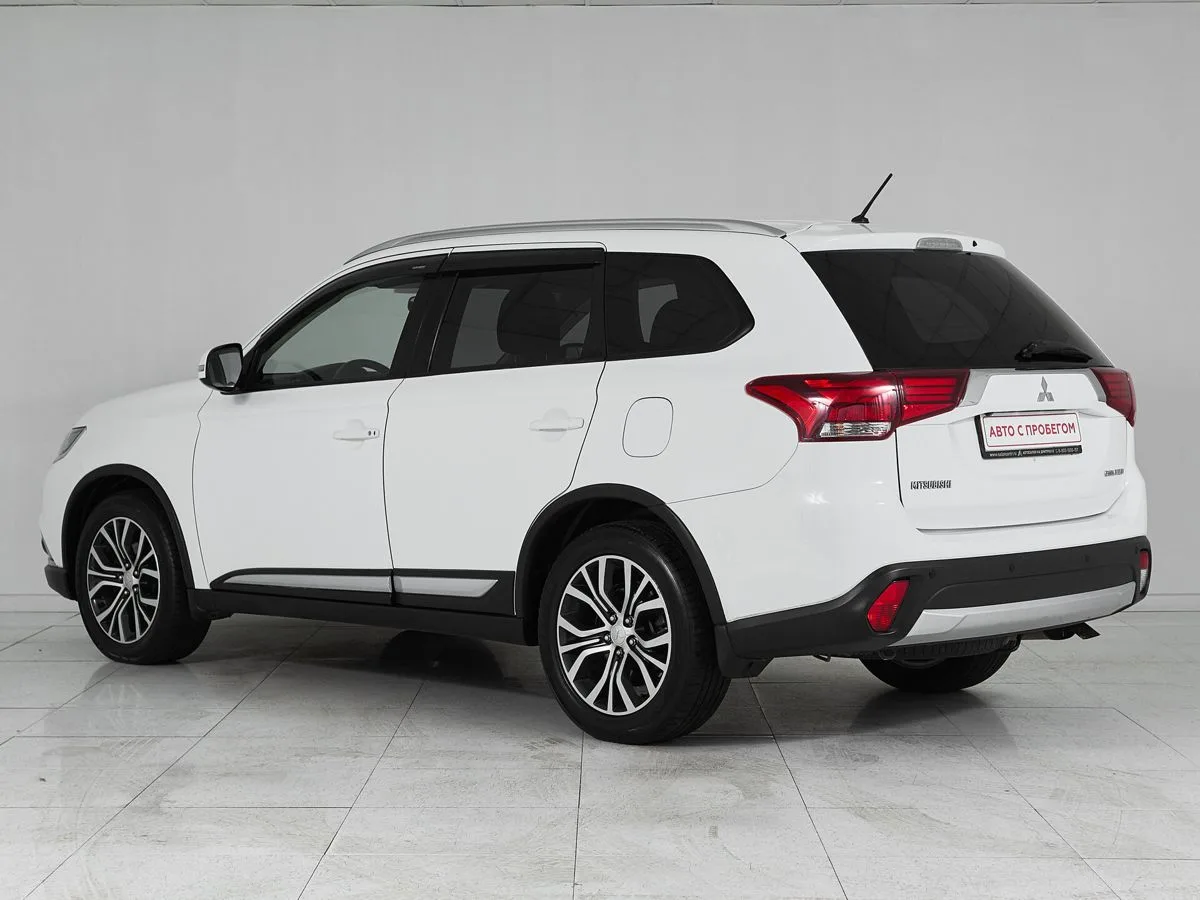 Mitsubishi Outlander III Рестайлинг 2 · Ultimate — фото 4