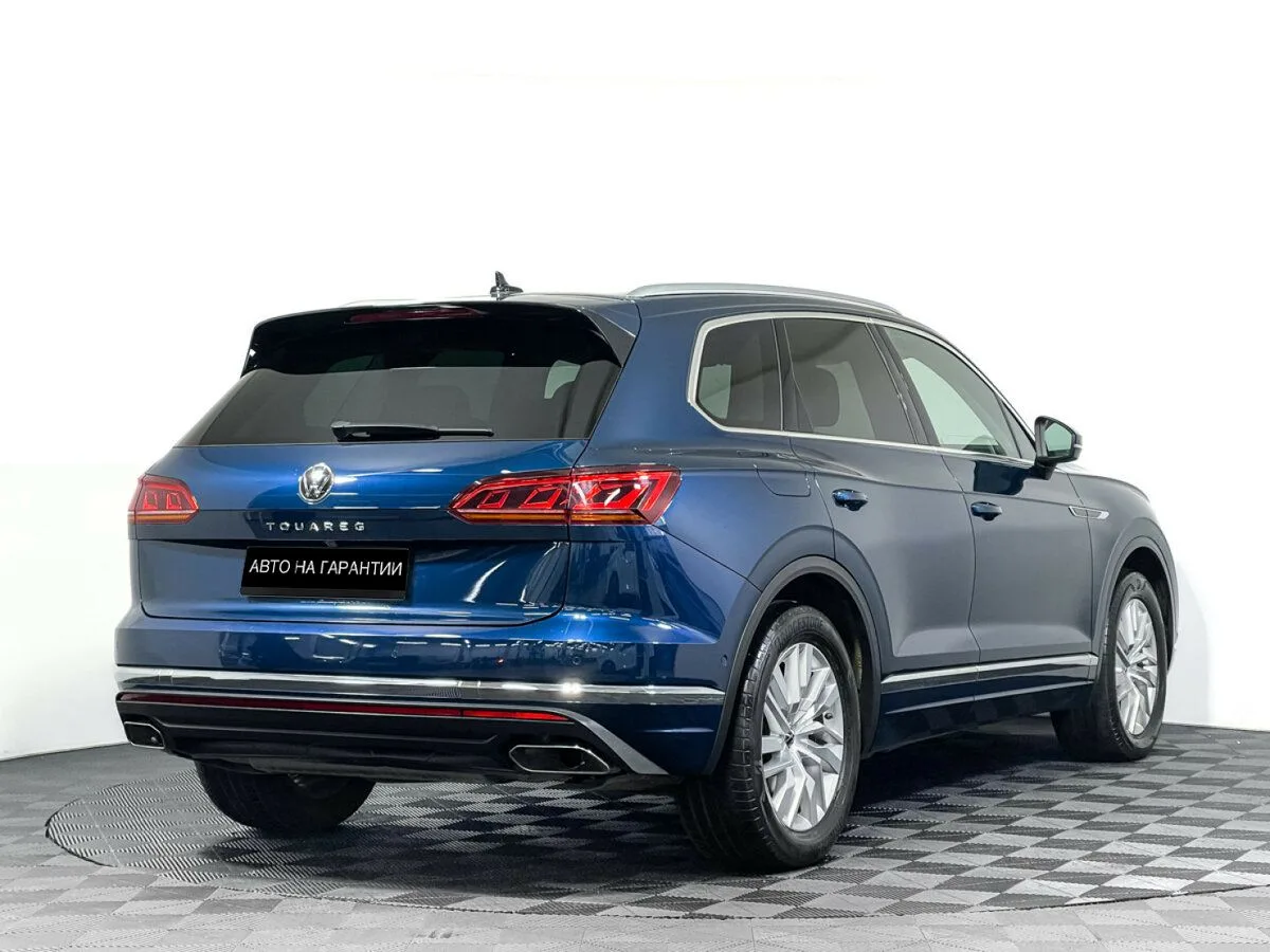 Volkswagen Touareg III — фото 3