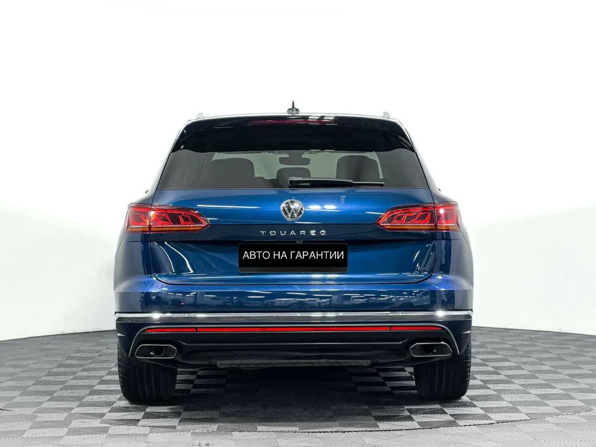 Volkswagen Touareg III — фото 4