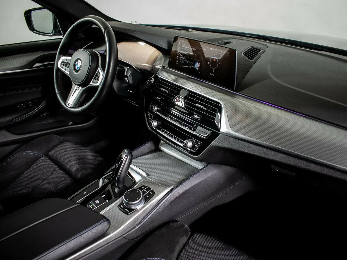 BMW 5 серии VII (G30/G31/G38) — фото 5