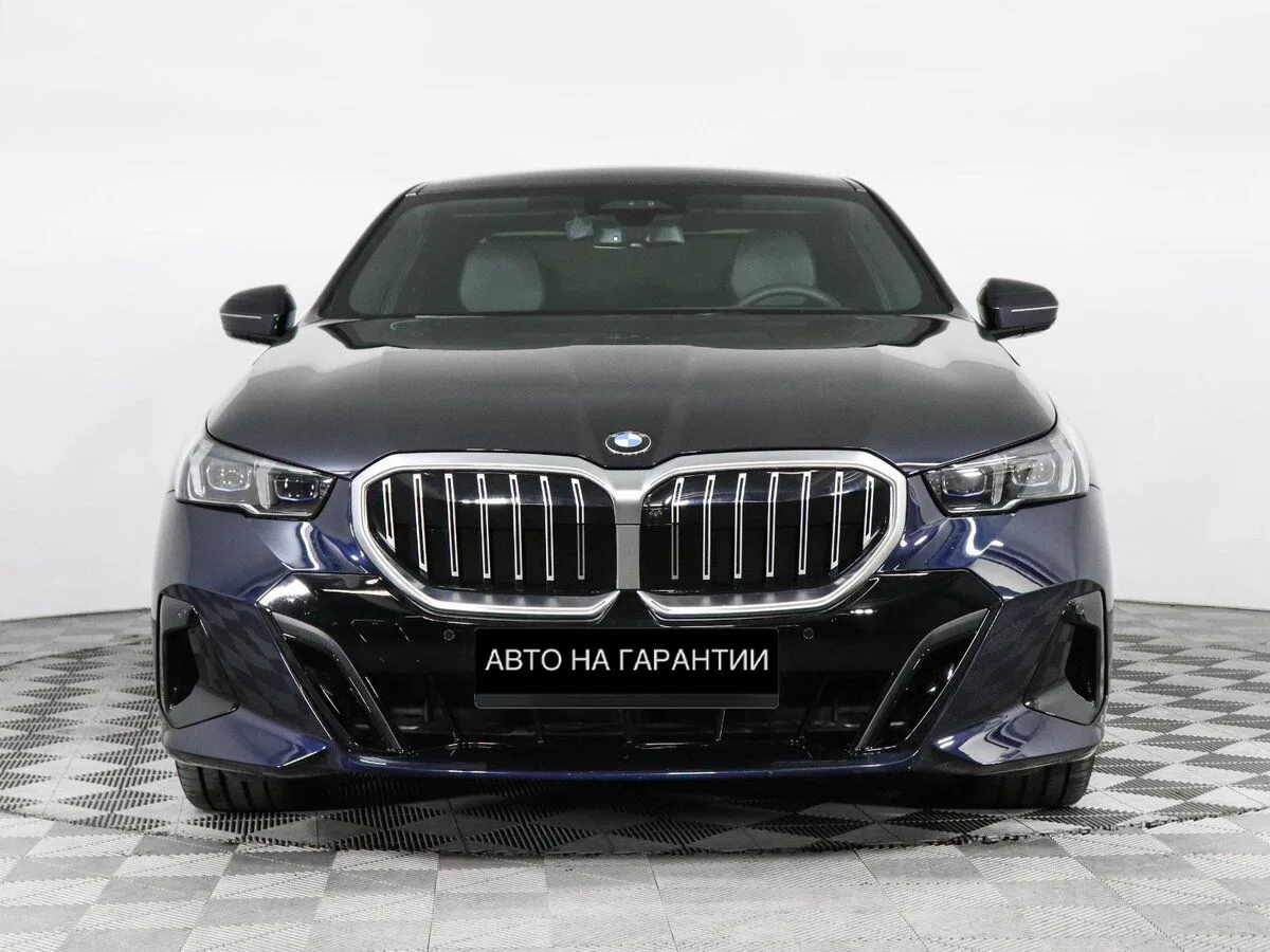 BMW 5 серии VIII (G60/G61/G68) — фото 2