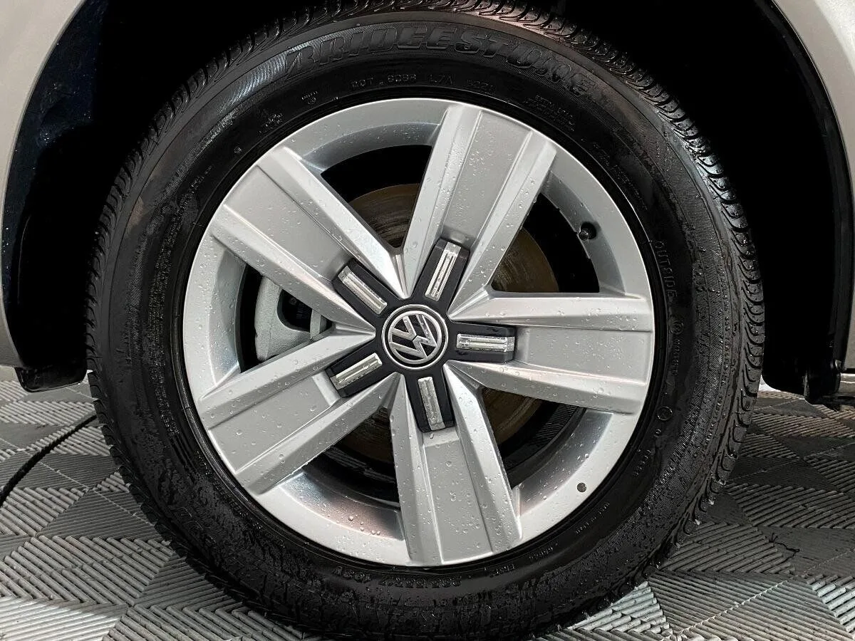 Volkswagen Multivan T6 Рестайлинг — фото 5