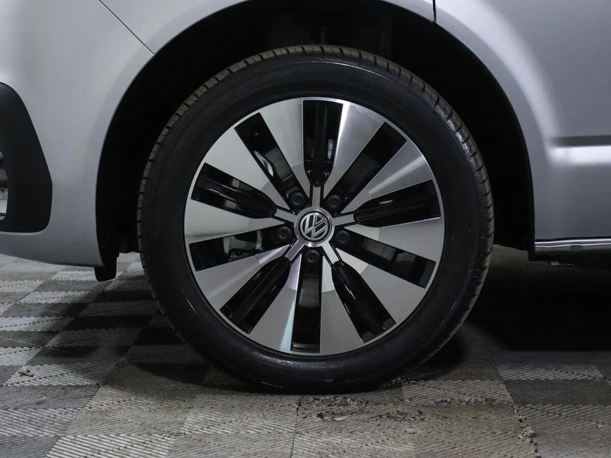 Volkswagen Multivan T6 Рестайлинг — фото 5