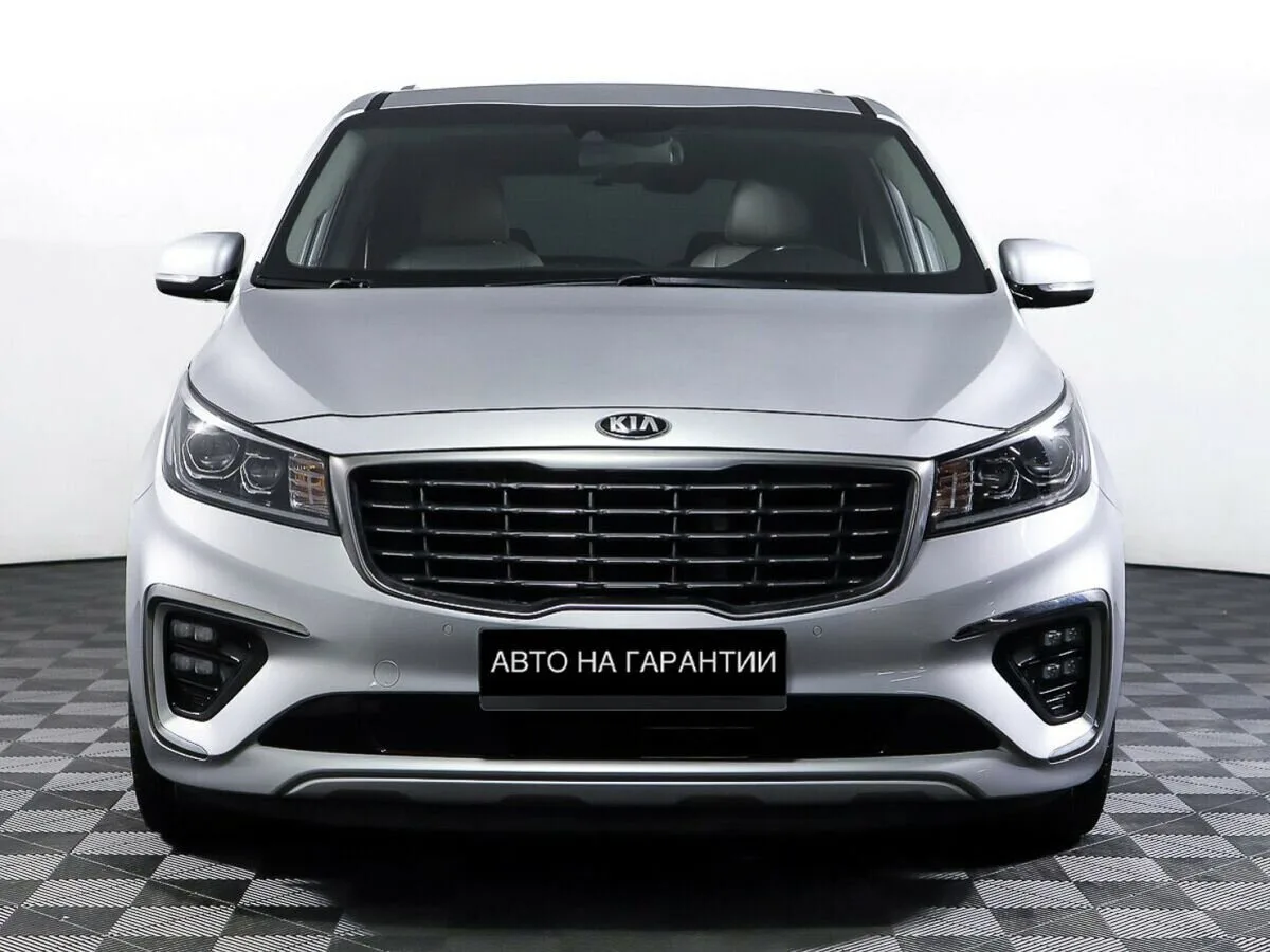 Kia Carnival III — фото 2