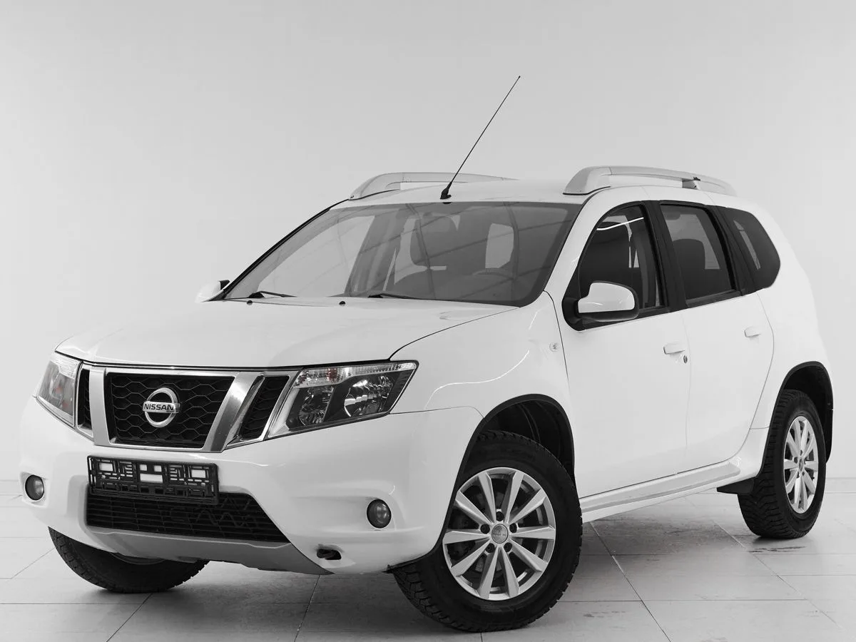 Nissan Terrano III (D10) · Tekna