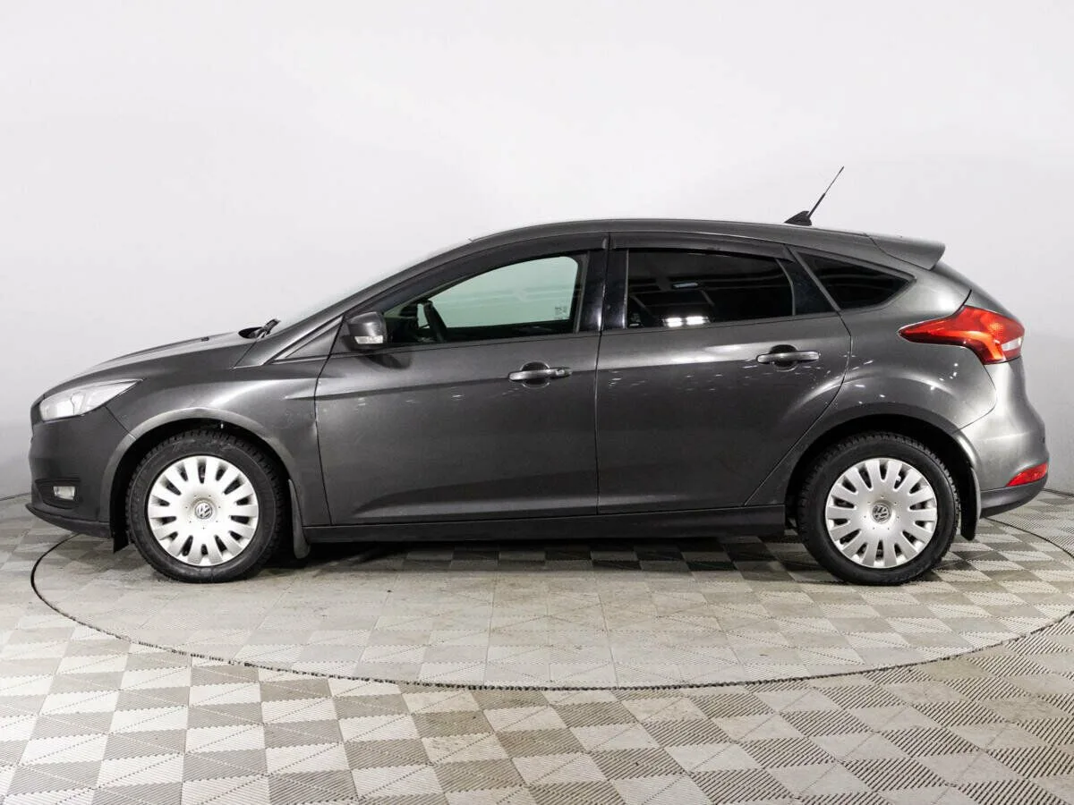 Ford Focus III Рестайлинг · White and Black — фото 3