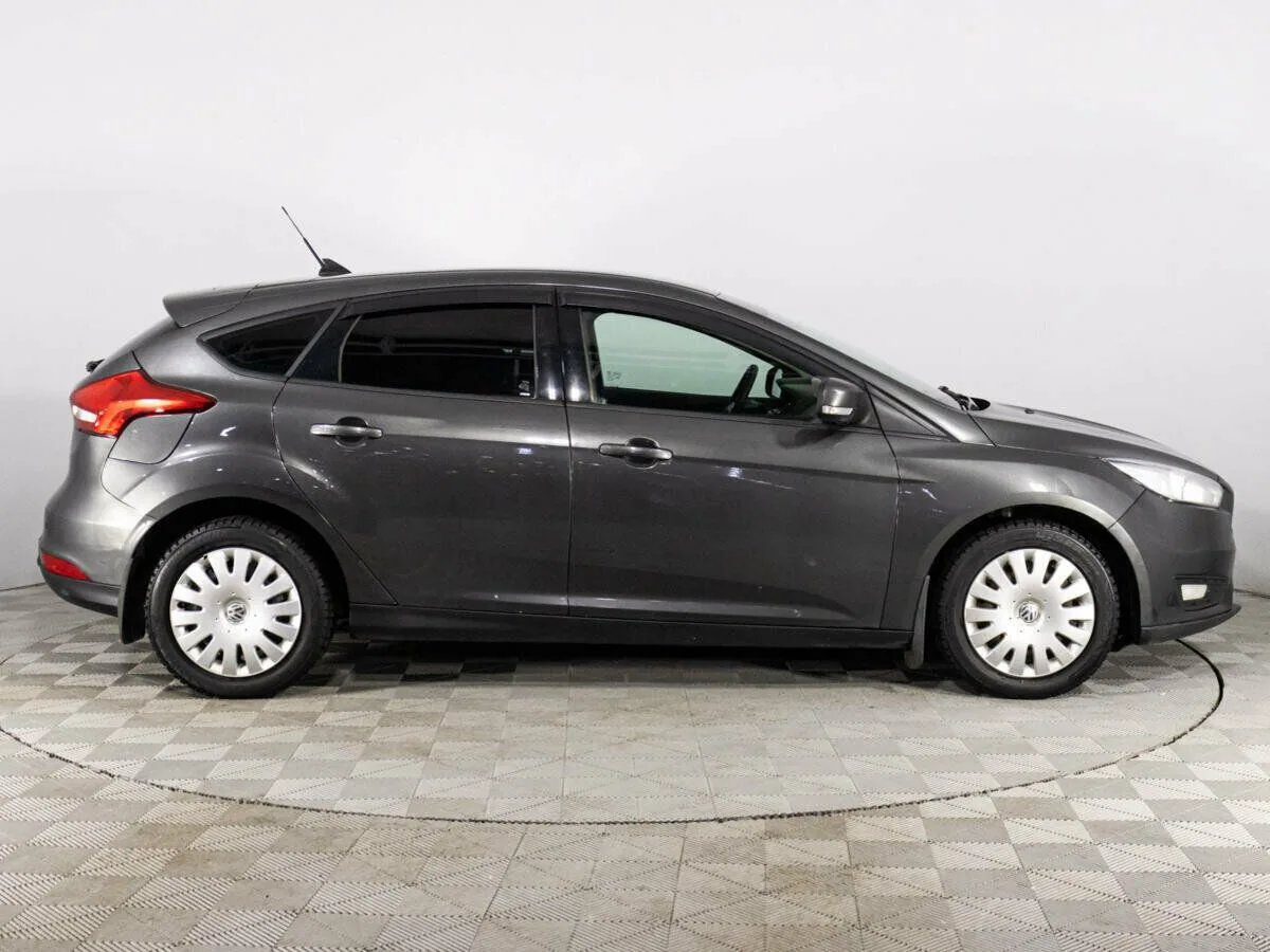 Ford Focus III Рестайлинг · White and Black — фото 4