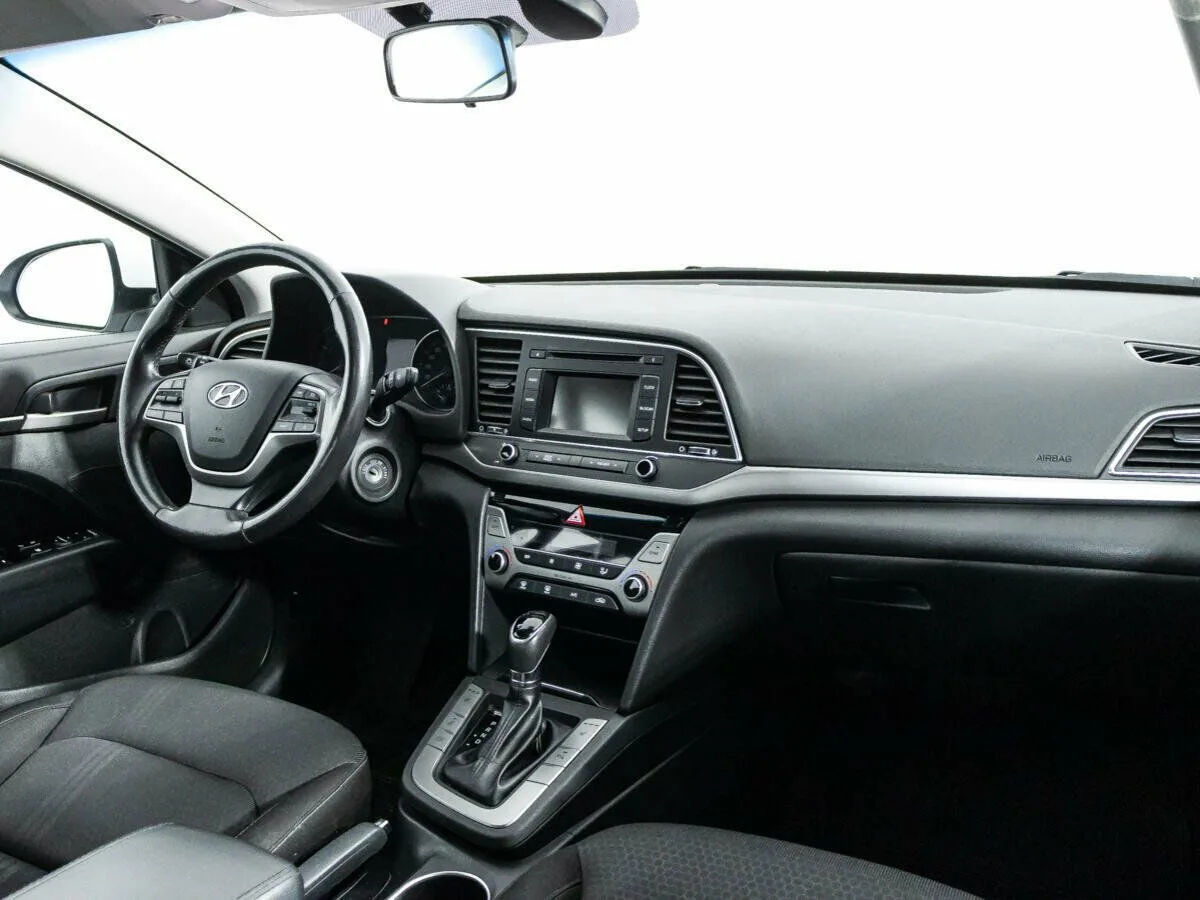 Hyundai Elantra VI (AD) · Comfort — фото 5
