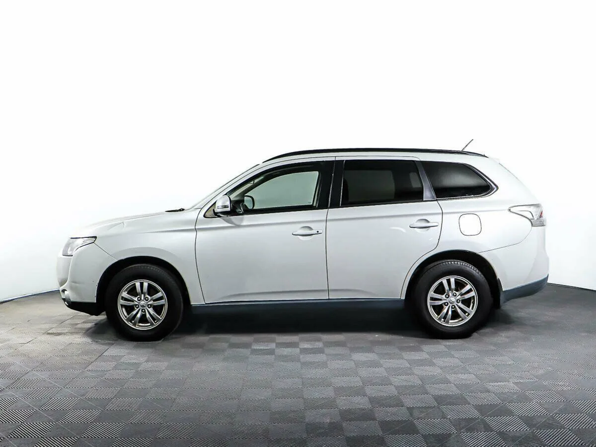 Mitsubishi Outlander III · Intense — фото 3