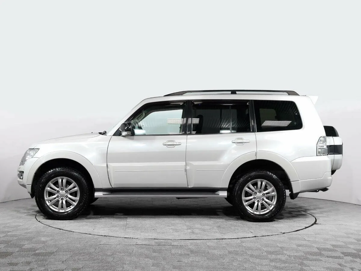 Mitsubishi Pajero IV Рестайлинг 2 · GLS — фото 3